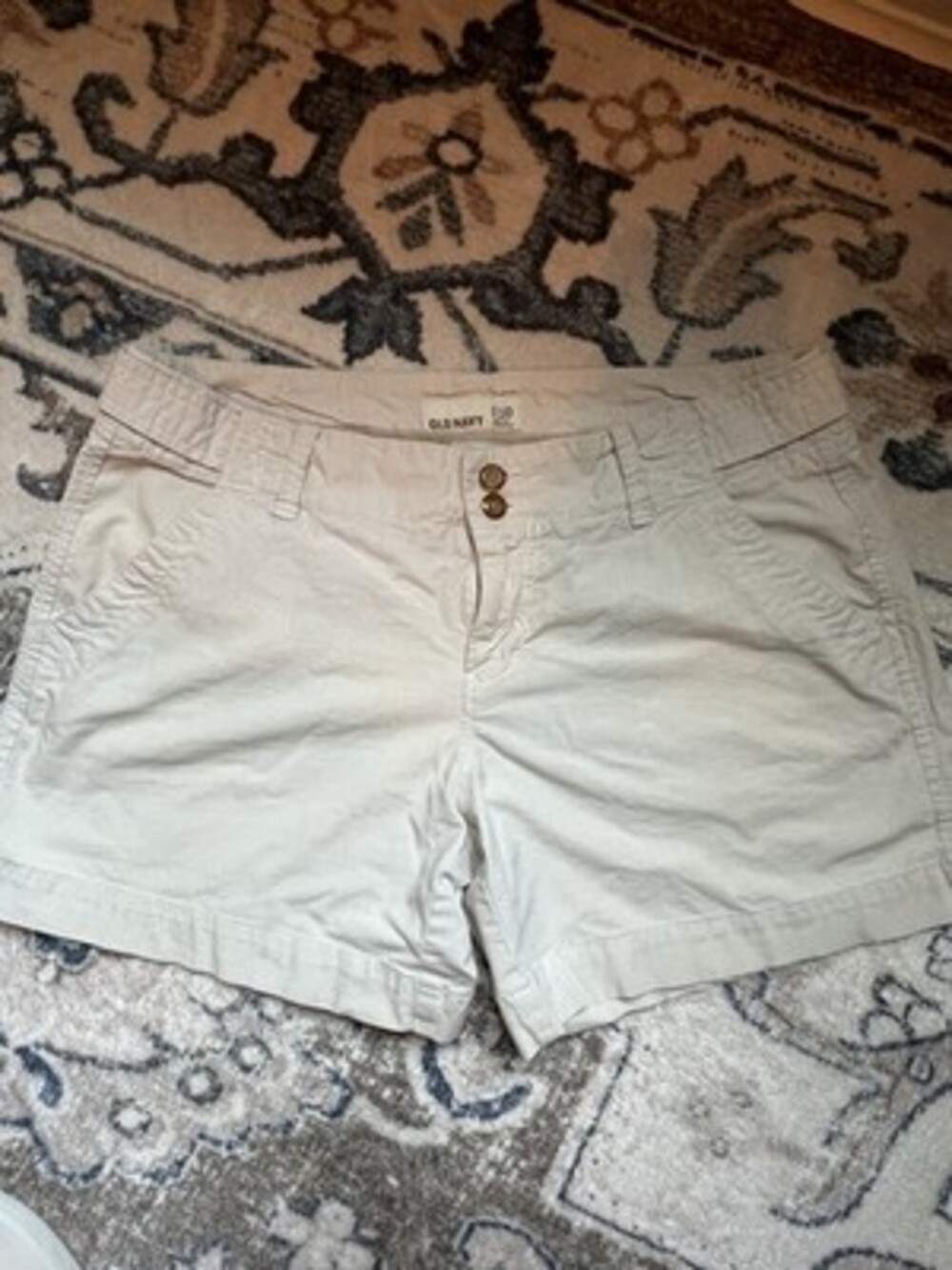 Old Navy Women's Cargo Shorts Beige 98% Cotton Flat Front Button Pockets Size 10